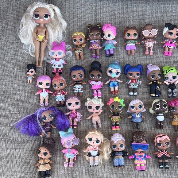 Large Lot of 60 LOL Surprise Dolls & Pets Plus Extra Accessories - Picture 4 of 6